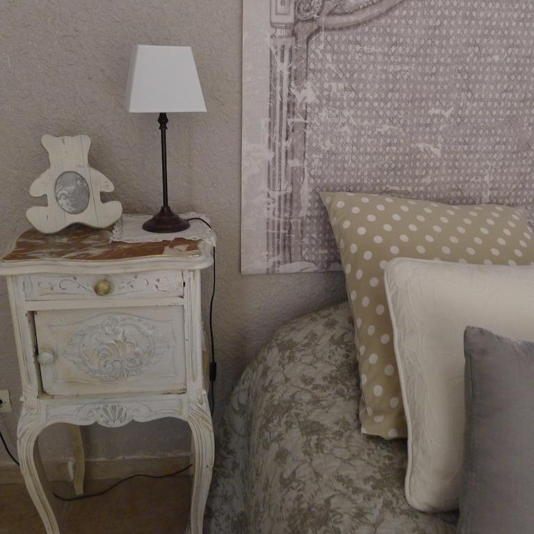 ホテル Domaine De La Manse ヴィルヌーヴ・ド・ベルグ 部屋 写真