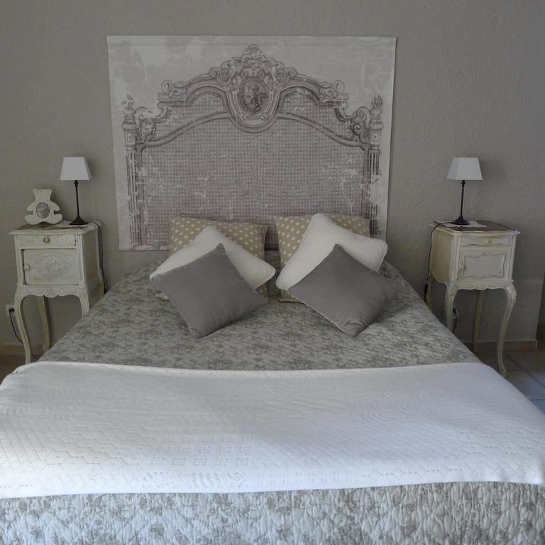 ホテル Domaine De La Manse ヴィルヌーヴ・ド・ベルグ 部屋 写真